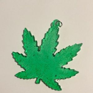 Jewelry - New green glitter “Leaf” keychain/pendant Jewelry - New green glitter “Leaf” keychain/pendant